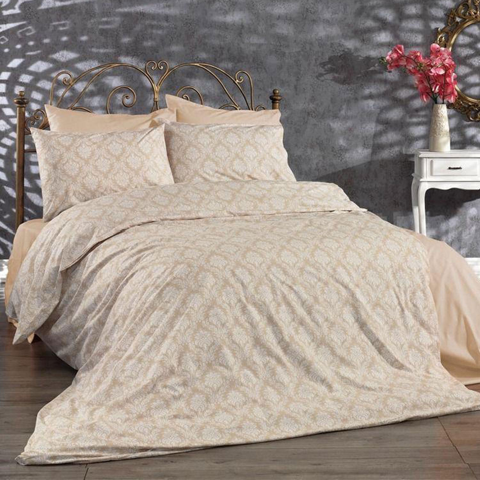 Lenjerie de pat bumbac 100% – 4 piese, Model 12889 Lenjerie de pat bumbac 100% – 4 piese, Model 12889