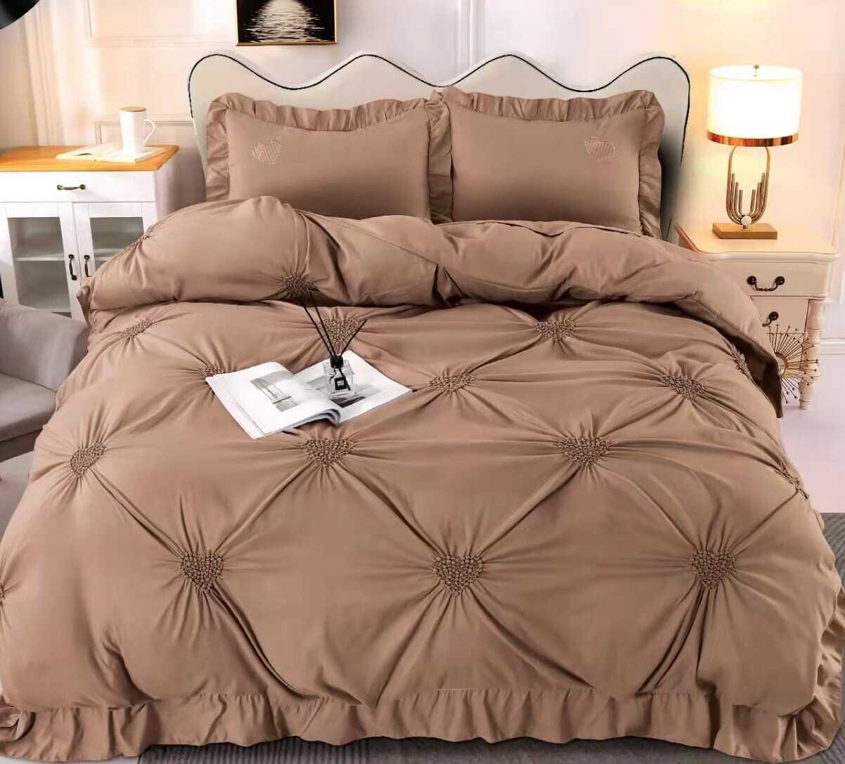 Lenjerie de pat bumbac cu inimi brodate – 4 piese, Model 9856 Lenjerie de pat bumbac cu inimi brodate – 4 piese, Model 9856