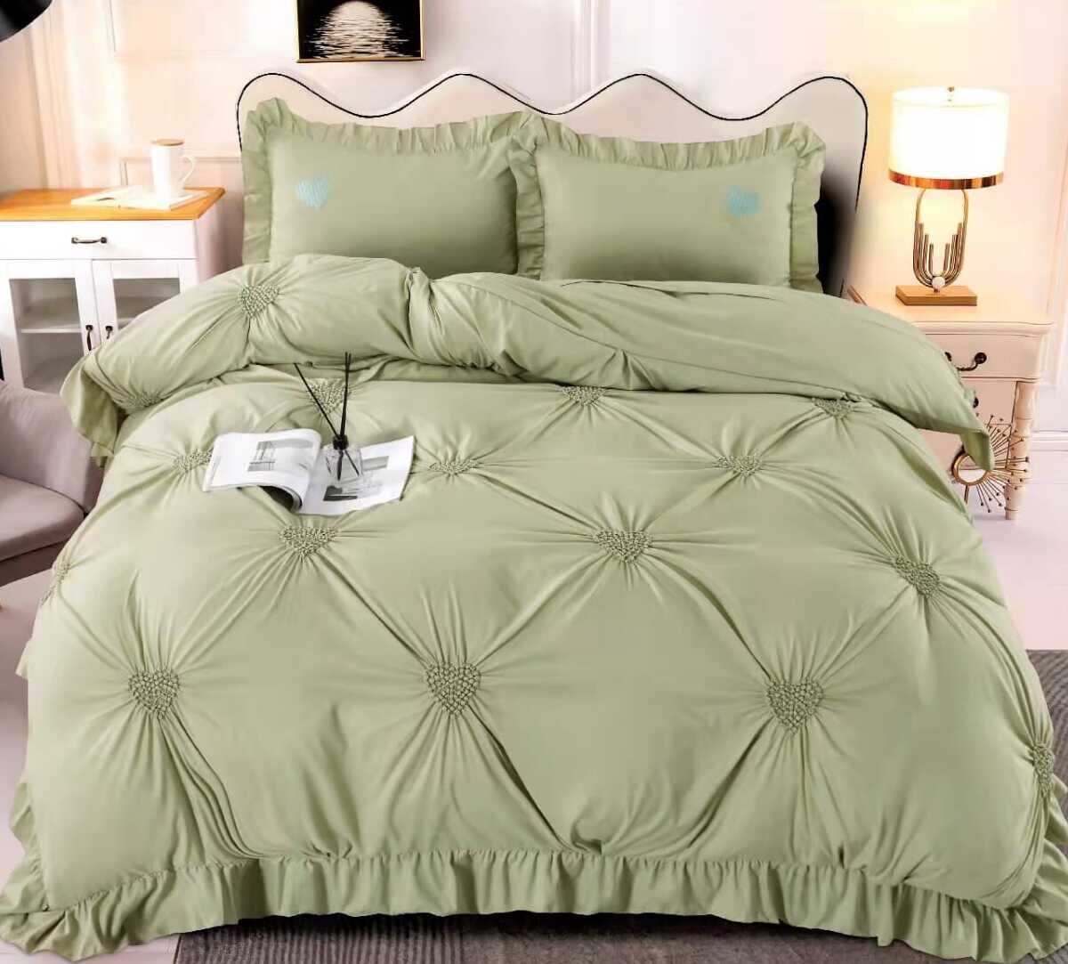 Lenjerie de pat bumbac cu inimi brodate – 4 piese, Model 9858 Lenjerie de pat bumbac cu inimi brodate – 4 piese, Model 9858