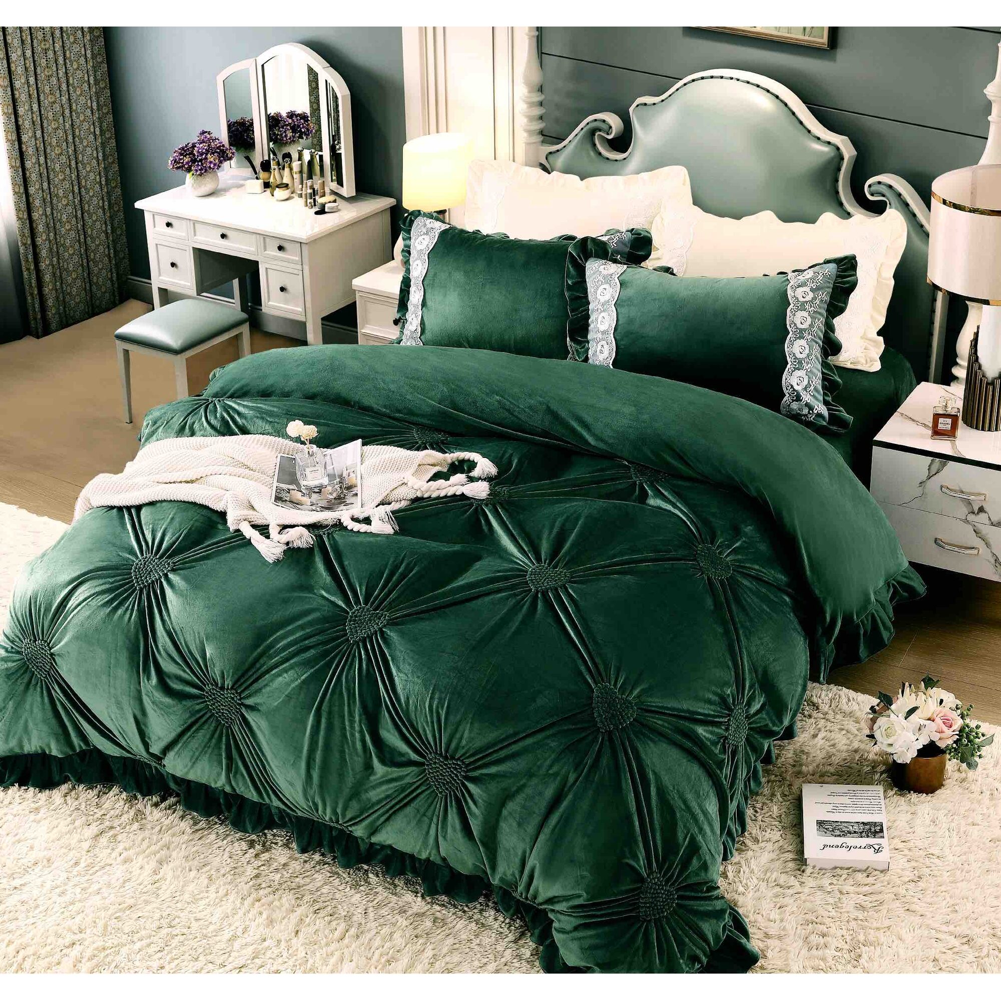 Lenjerie de pat catifea – 4 piese, Model 5651 - imagine 2 Lenjerie de pat catifea – 4 piese, Model 5651 - imagine 2
