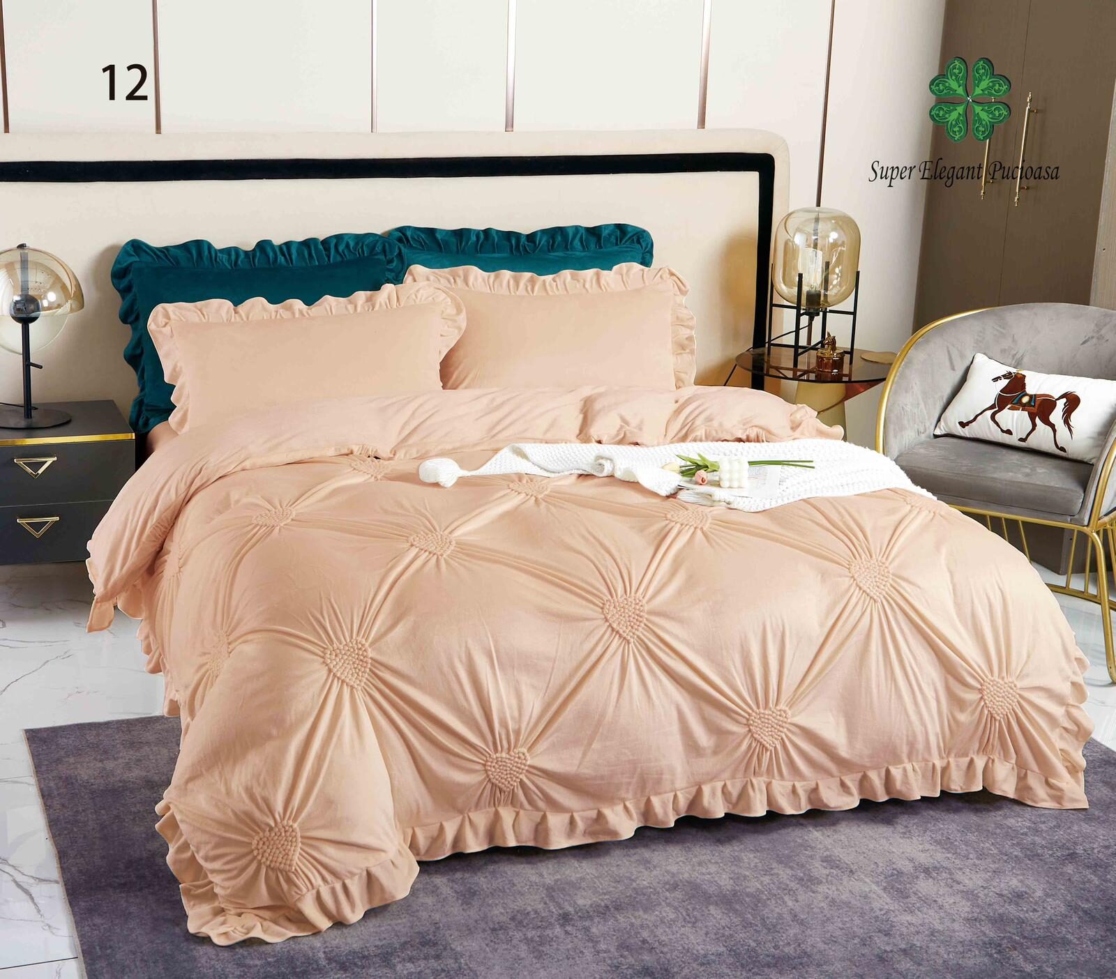 Lenjerie de pat catifea Premium – 4 piese, Model 10683 Lenjerie de pat catifea Premium – 4 piese, Model 10683